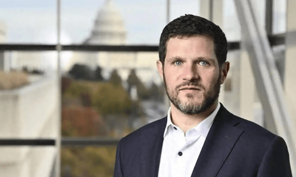 战略容错率：为什么美国可以“乱来”，而中国只能“稳住”？