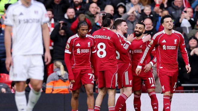 离谱！利物浦王牌全场传球次数比门将还少，斯洛特必须弃用